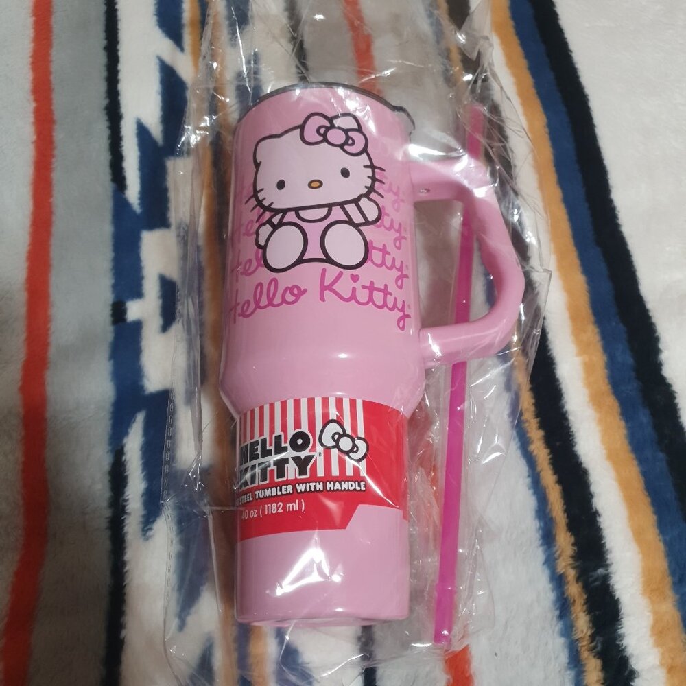 Silver Buffalo Sanrio Hello Kitty Waving Stainless Steel Tumbler 40 oz